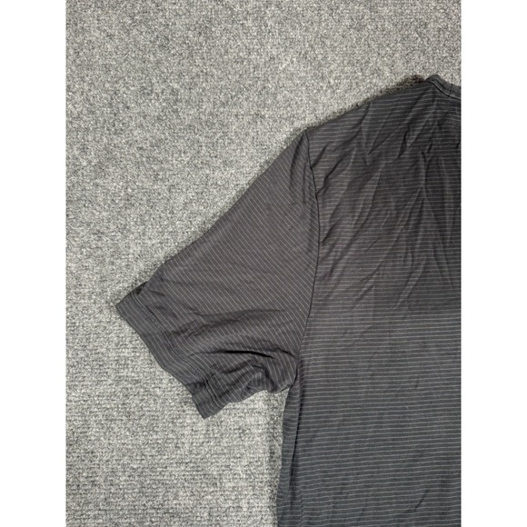 Vuori Linear Tech Tee Mens Medium Gray Stripe Pocket Athletic Fit Running Shirt - Picture 12 of 12